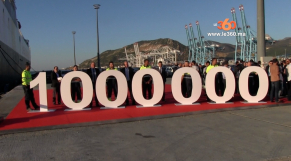 Cover Video -Le360.ma • بالفيديو: المغرب يصدر رسميا اول مليون سيارة من ميناء طنجة المتوسط