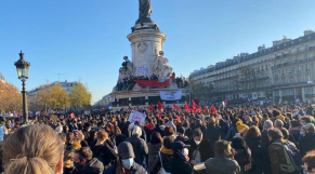 Lors de la manifestation de la diaspora marocaine, samedi 28 novembre 2020 place de la République à Paris