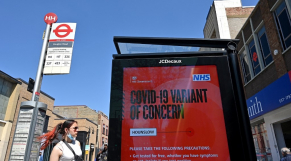 Variant - Coronavirus - Covid-19 - Londres - Station de bus
