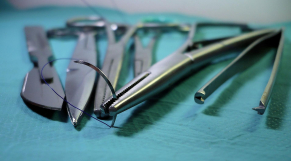 Instruments médicaux et chirurgicaux