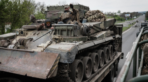Ukraine - Guerre en Ukraine - Soldats ukrainiens - Char blindé - Invasion russe - Kramatorsk - Est de l Ukraine