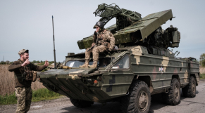 Ukraine - Guerre en Ukraine - Sloviansk - Est de l Ukraine - Char pourvu d un système antimissiles aériens