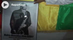 Guinée: le monde de la culture pleure Maître Barry, saxophoniste de légende