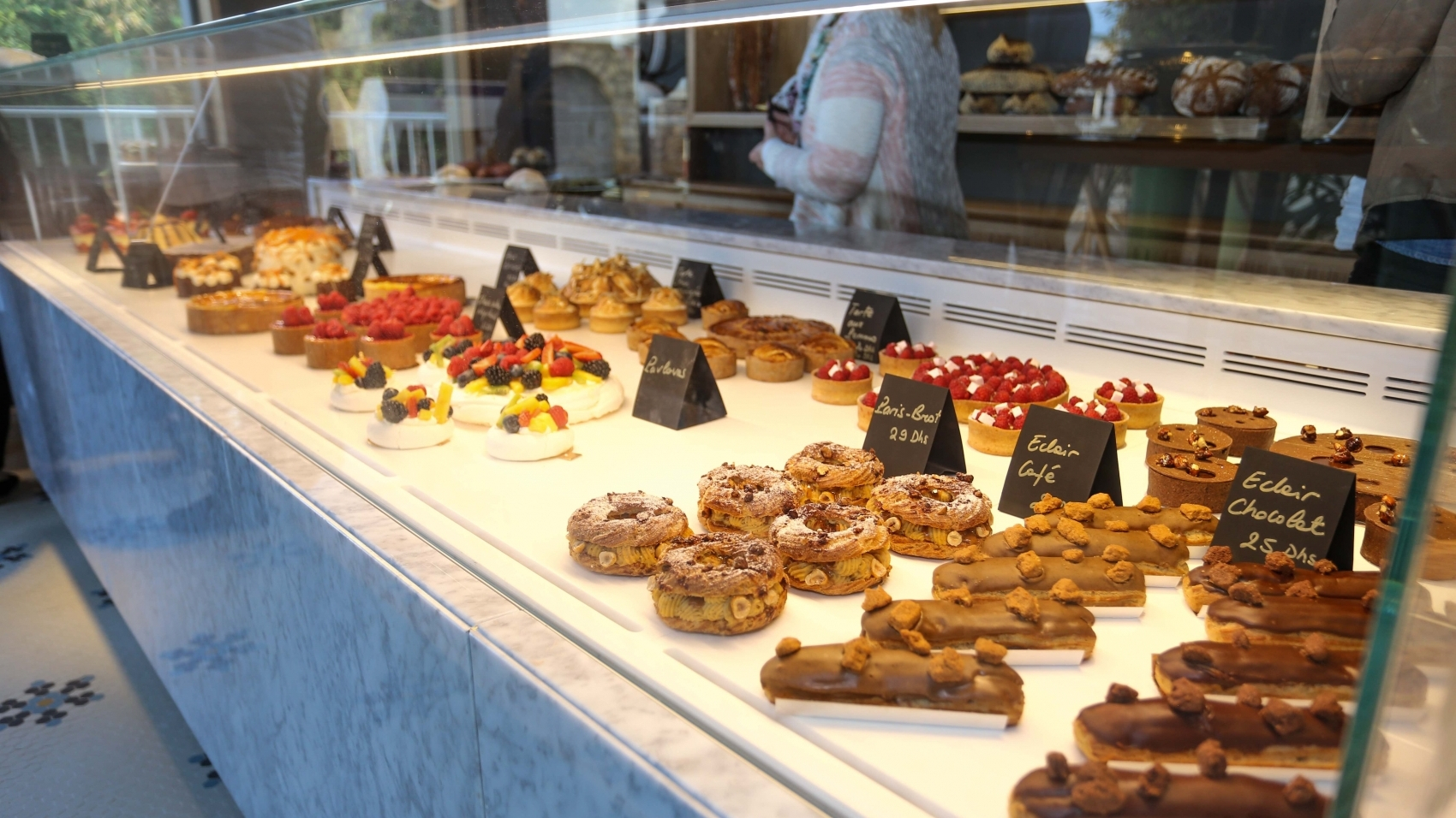 Maison Alexis une nouvelle boulangeriepâtisserie sur la corniche