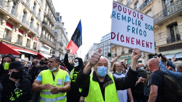 Vidéos. France. Les "gilets jaunes" manifestent de nouveau à Paris |  www.le360.ma