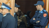 Policiers-devant-la-porte-dun-tribunal-à-Marrakech