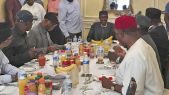 Nigeria: Voici le président Buhari qui réapparaît et déjeune à Londres
