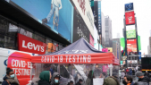 Covid-19 - Omicron - Times Square - New York City - Centre de tests mobiles - Etats-Unis 