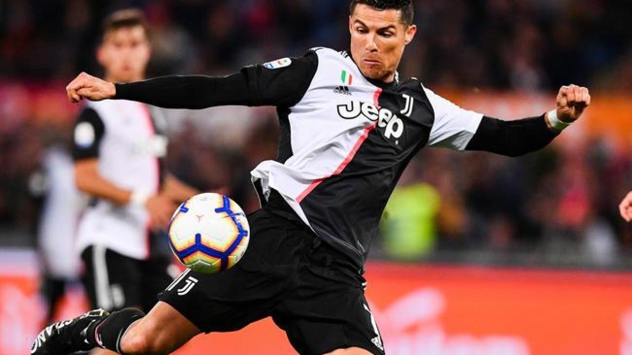 Cristiano Ronaldo Foot Mercato - Image to u